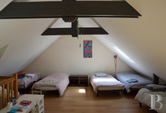 character properties France brittany   - 10