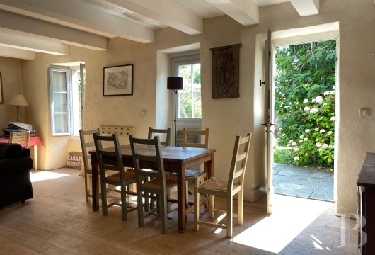 character properties France brittany   - 4