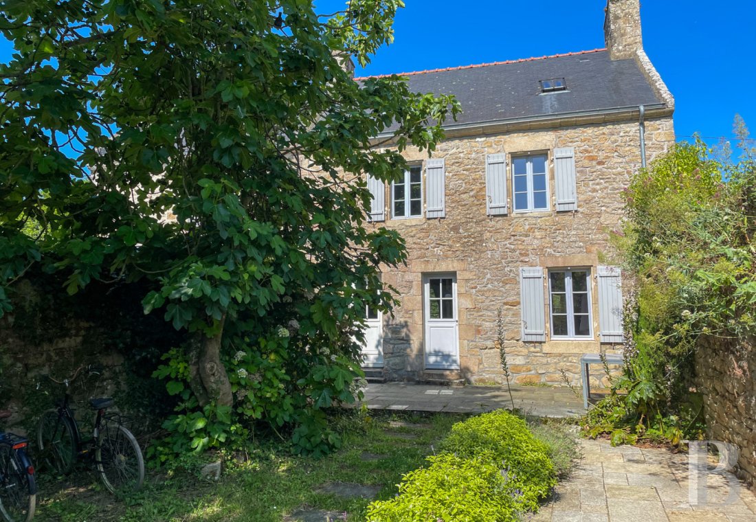 character properties France brittany   - 1
