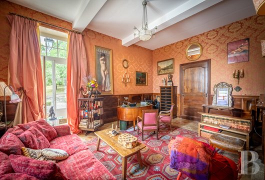 character properties France midi pyrenees   - 12