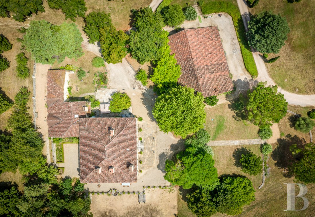 character properties France midi pyrenees   - 25