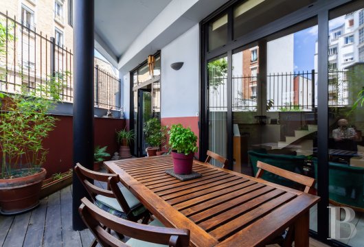 ile-de-france - A 124m² house with four bedrooms and an outdoor space, nestled in the suburban town of Saint-Mandé beside Paris, near a lush linear park