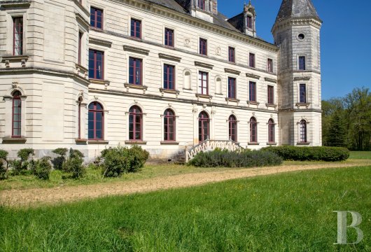 chateaux for sale France pays de loire   - 3
