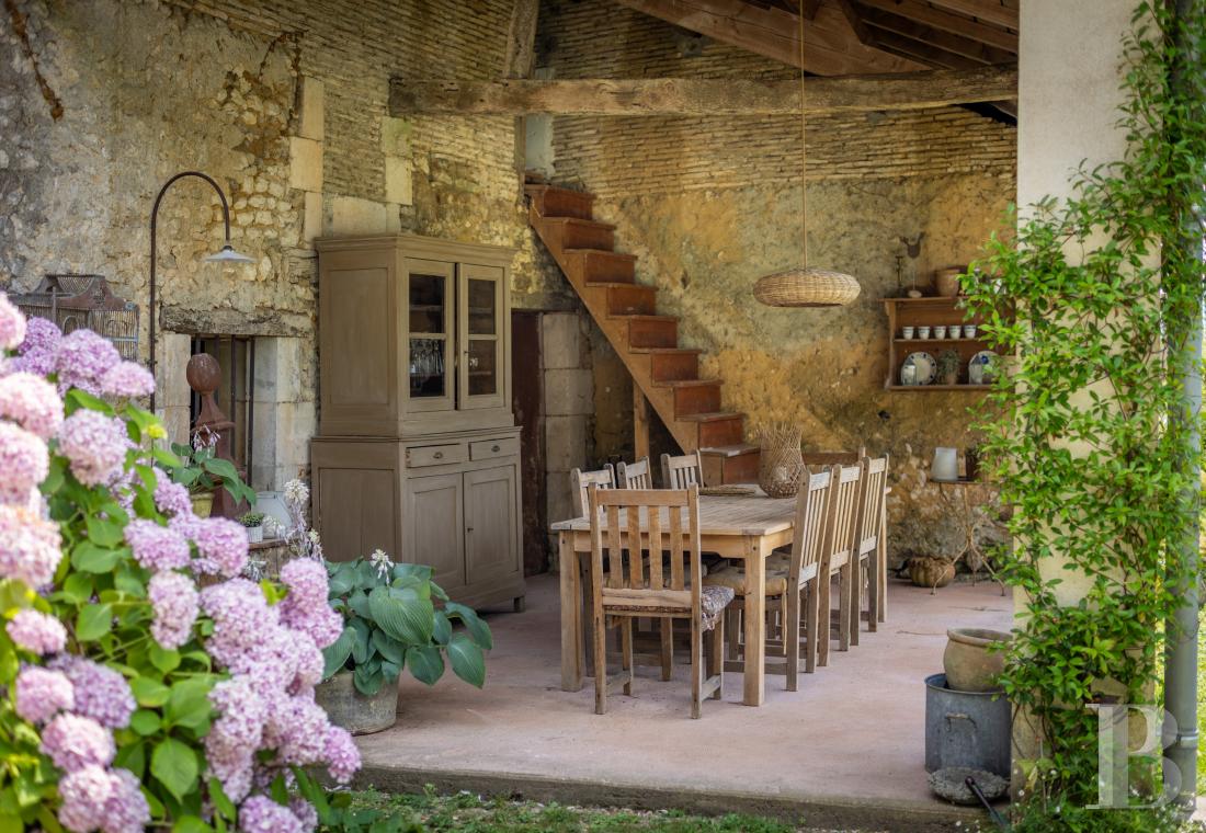 En Charente-Maritime, une demeure du 19e siècle d’inspiration arcachonnaise et son grand parc arboré - photo  n°3