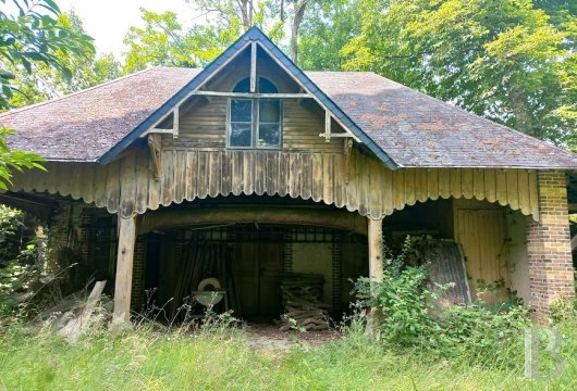 character properties France center val de loire   - 12