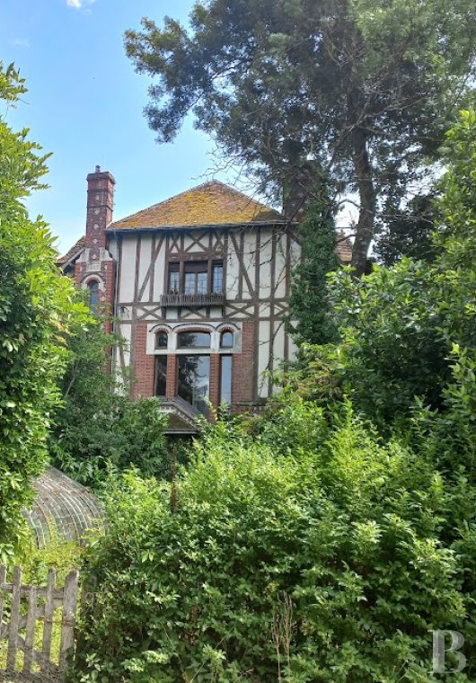 character properties France center val de loire   - 4