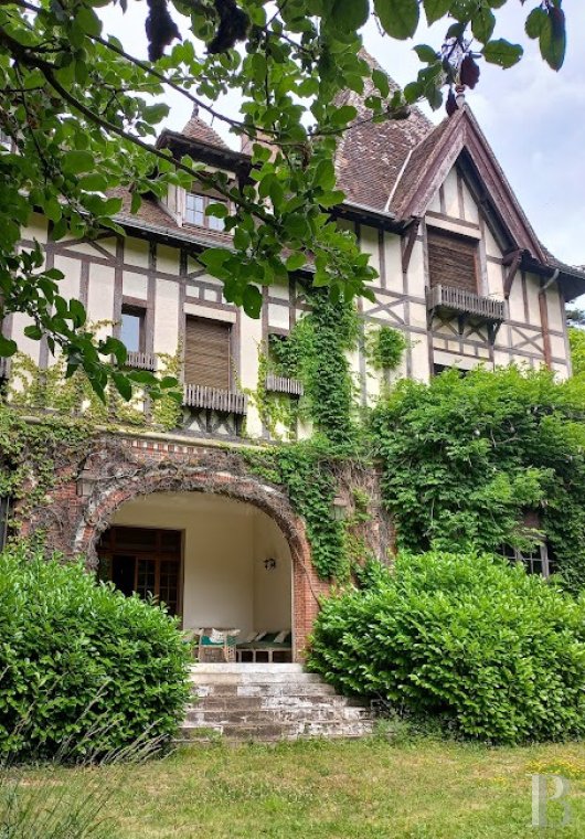 character properties France center val de loire   - 3