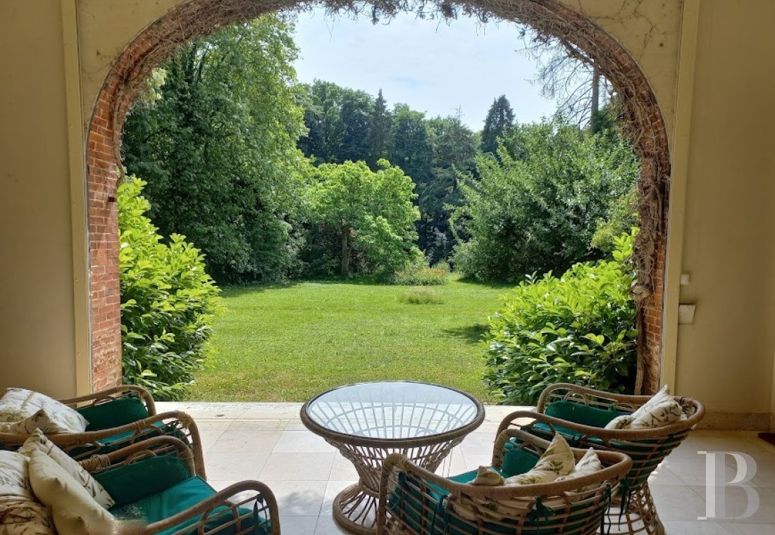 character properties France center val de loire   - 6