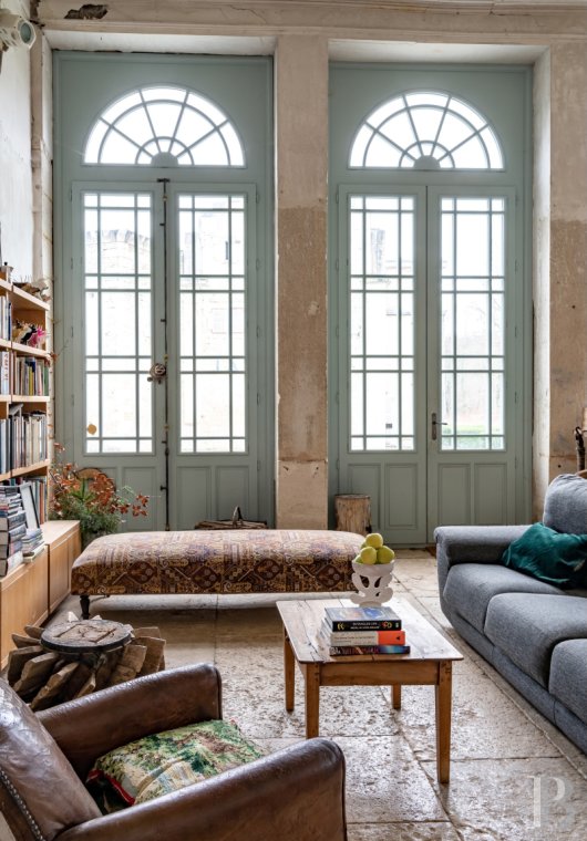 En Côte-d’Or, à l’est de Châtillon-sur-Seine, les dépendances d’un ancien château autour d’une vaste cour - photo  n°7