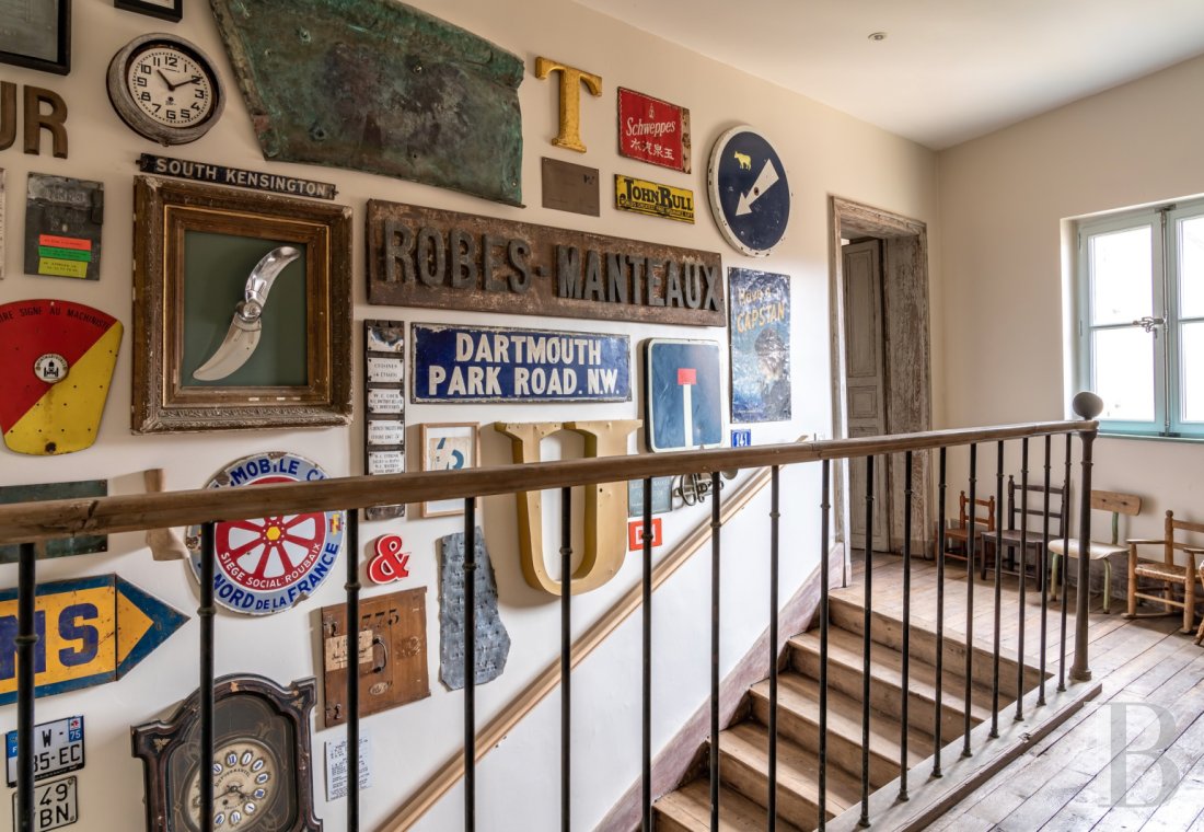 En Côte-d’Or, à l’est de Châtillon-sur-Seine, les dépendances d’un ancien château autour d’une vaste cour - photo  n°13