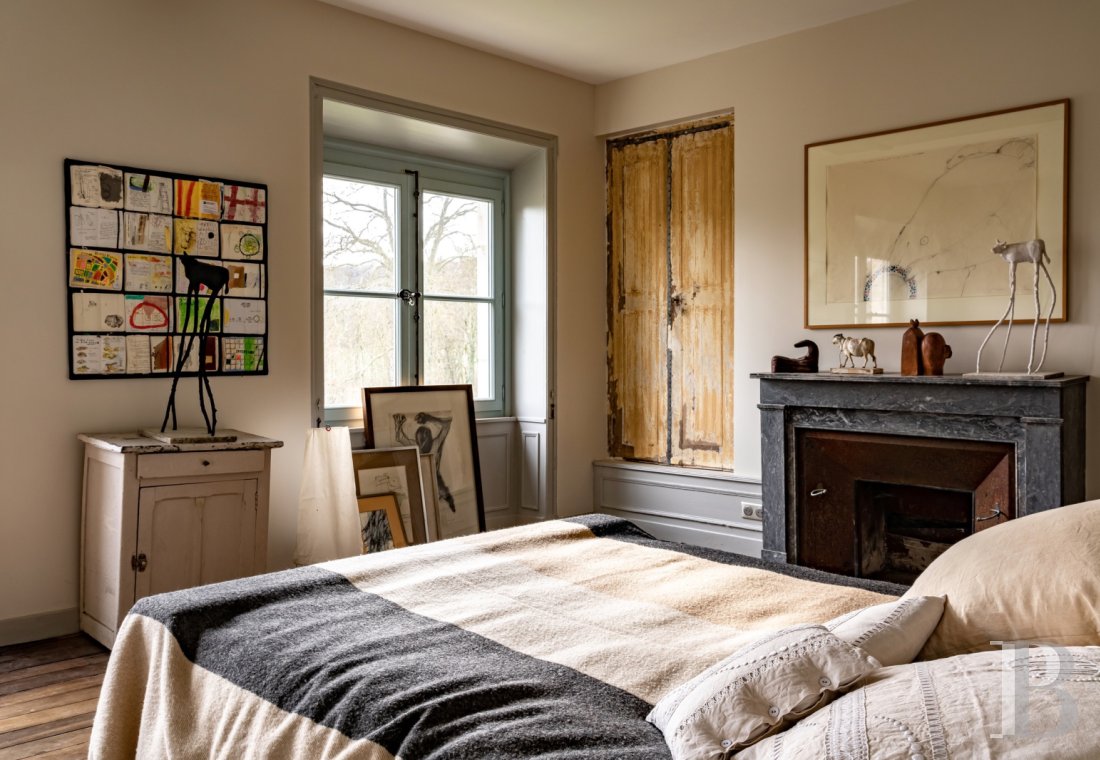 En Côte-d’Or, à l’est de Châtillon-sur-Seine, les dépendances d’un ancien château autour d’une vaste cour - photo  n°14