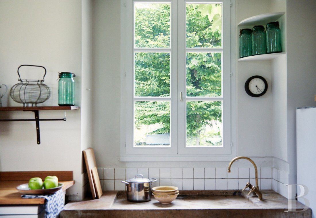 En Côte-d’Or, à l’est de Châtillon-sur-Seine, les dépendances d’un ancien château autour d’une vaste cour - photo  n°19