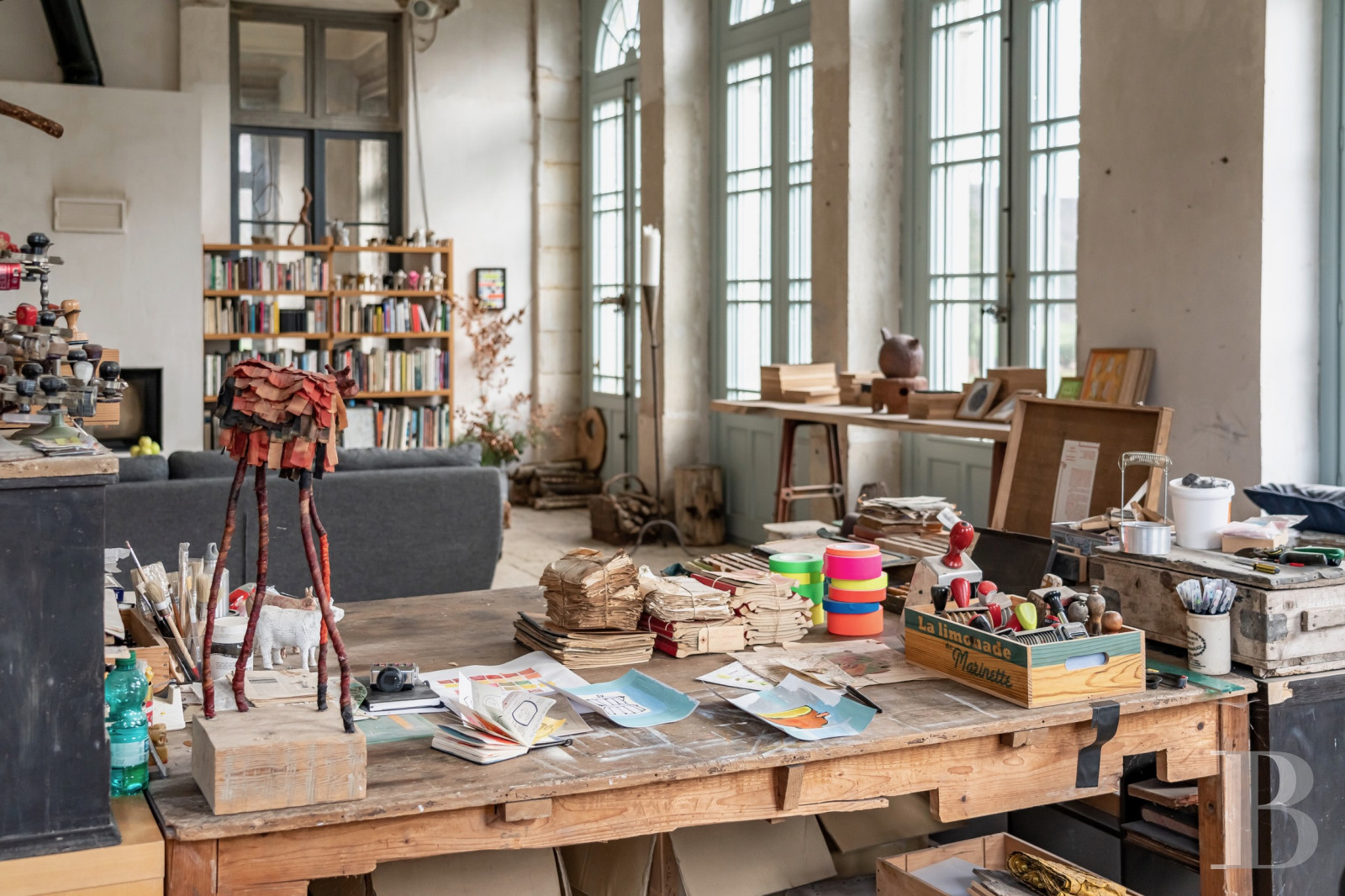 En Côte-d’Or, à l’est de Châtillon-sur-Seine, les dépendances d’un ancien château autour d’une vaste cour - photo  n°9