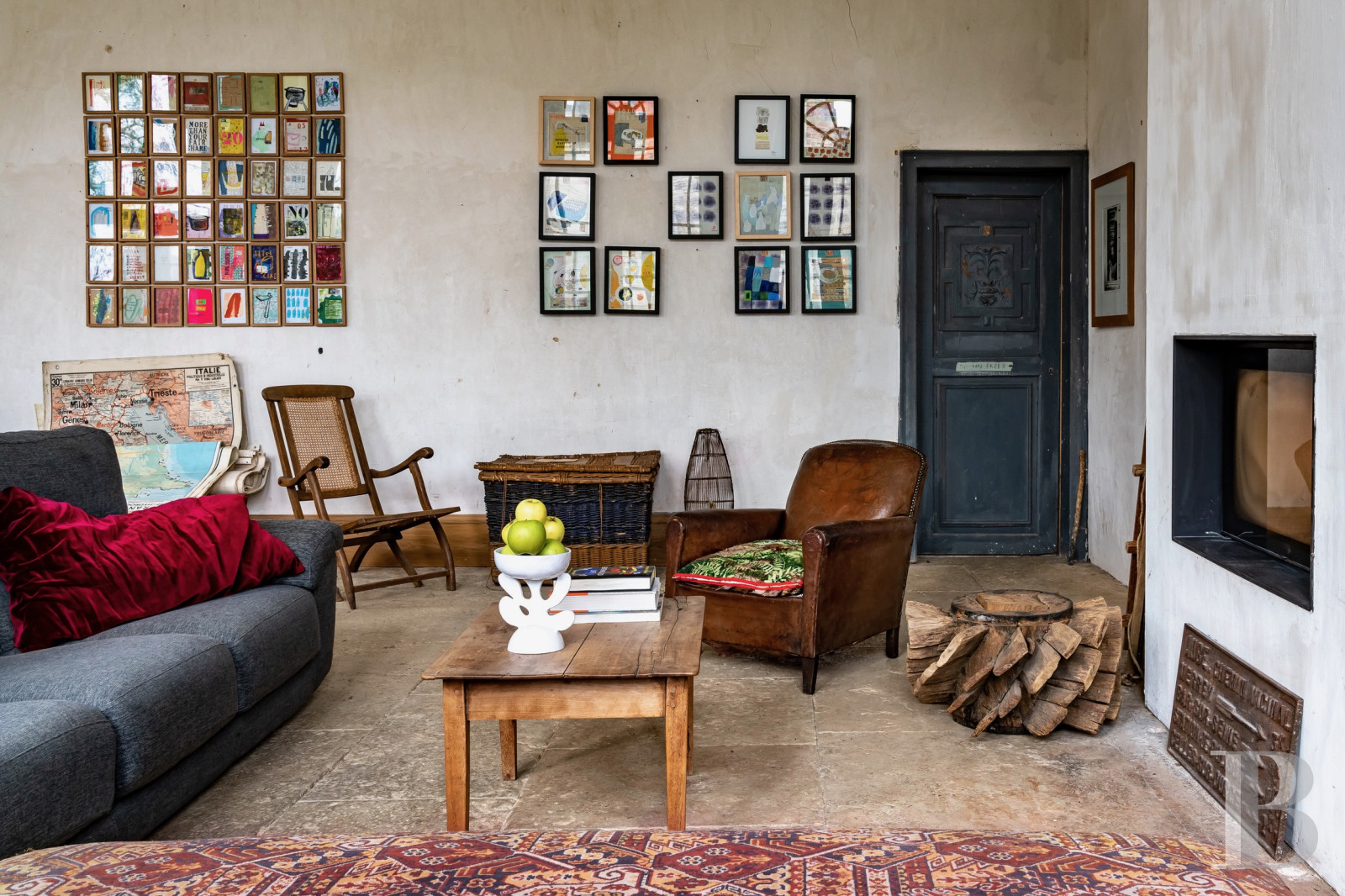 En Côte-d’Or, à l’est de Châtillon-sur-Seine, les dépendances d’un ancien château autour d’une vaste cour - photo  n°6