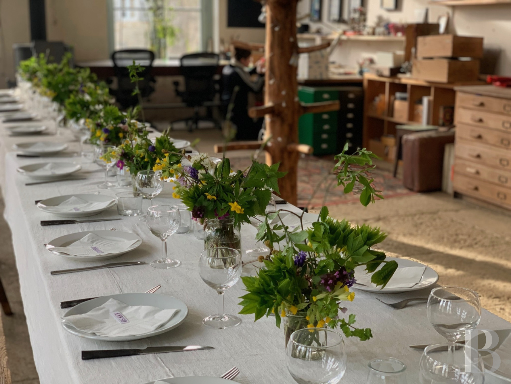 En Côte-d’Or, à l’est de Châtillon-sur-Seine, les dépendances d’un ancien château autour d’une vaste cour - photo  n°10