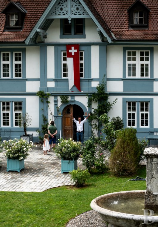 Dans le canton de Vaud, non loin des rives du lac de Neuchâtel, un château des 17e et 18e siècles rénové dans son état d’origine - photo  n°40