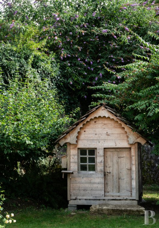 Dans le canton de Vaud, non loin des rives du lac de Neuchâtel, un château des 17e et 18e siècles rénové dans son état d’origine - photo  n°30
