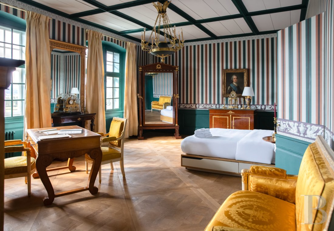 Dans le canton de Vaud, non loin des rives du lac de Neuchâtel, un château des 17e et 18e siècles rénové dans son état d’origine - photo  n°20