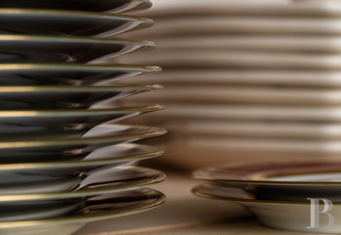 Dans le canton de Vaud, non loin des rives du lac de Neuchâtel, un château des 17e et 18e siècles rénové dans son état d’origine - photo  n°14