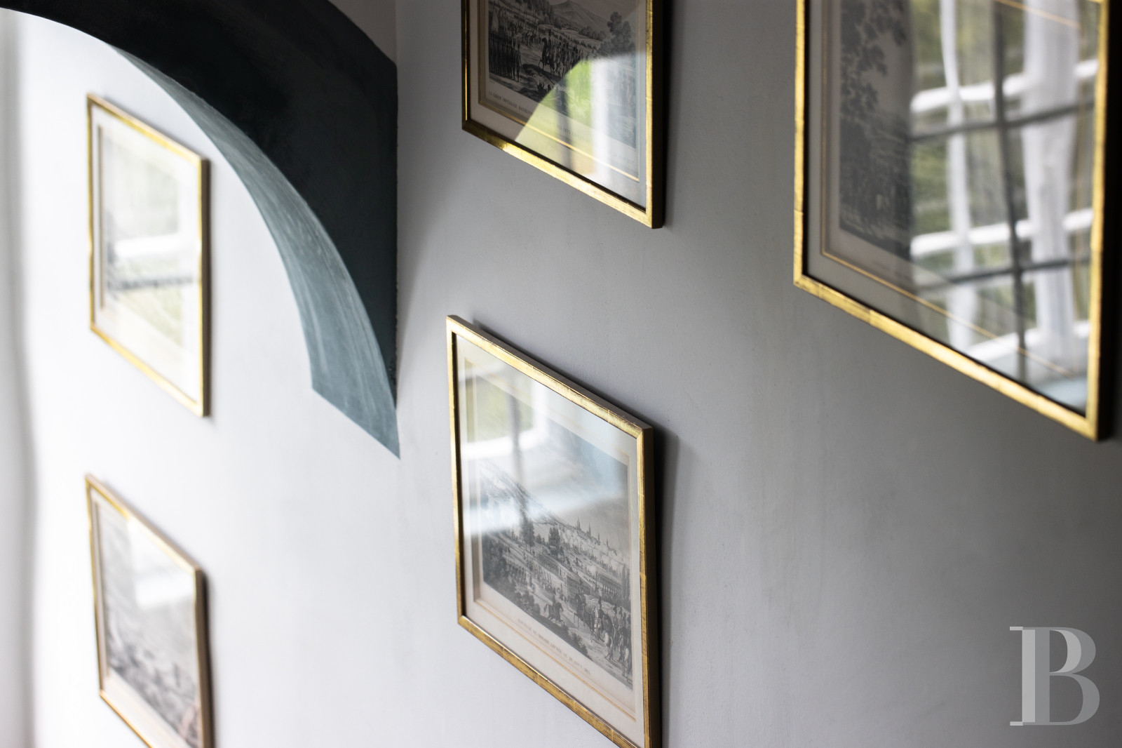 Dans le canton de Vaud, non loin des rives du lac de Neuchâtel, un château des 17e et 18e siècles rénové dans son état d’origine - photo  n°10