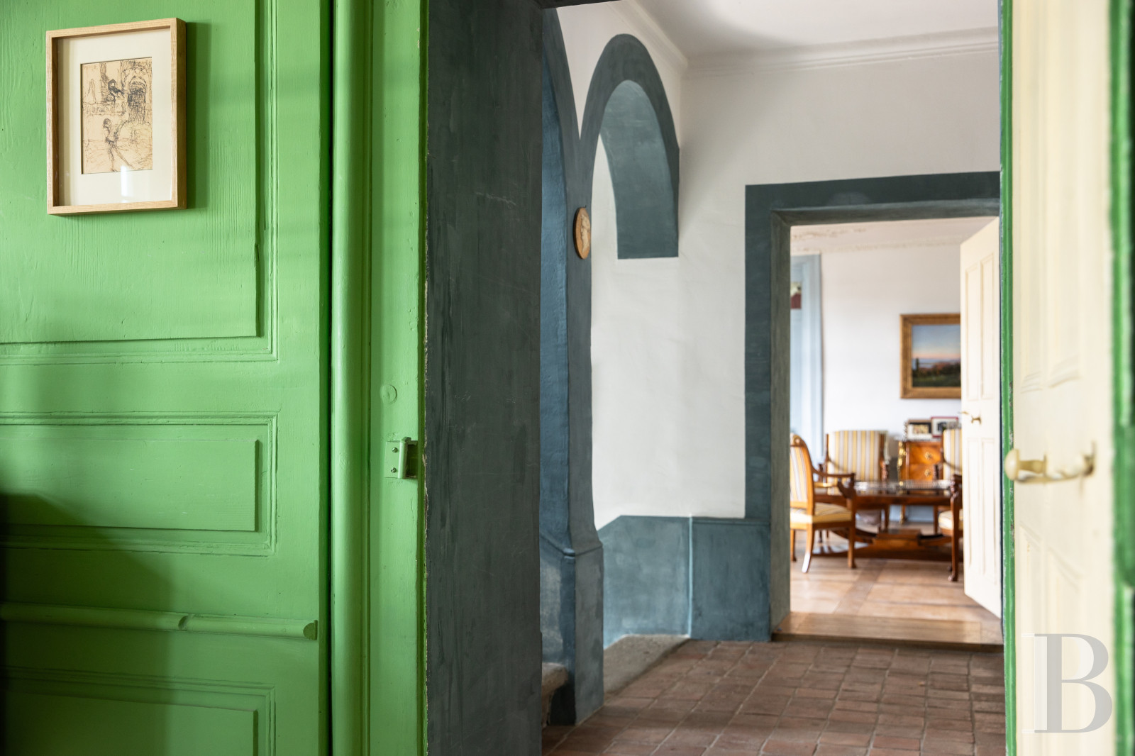 Dans le canton de Vaud, non loin des rives du lac de Neuchâtel, un château des 17e et 18e siècles rénové dans son état d’origine - photo  n°9