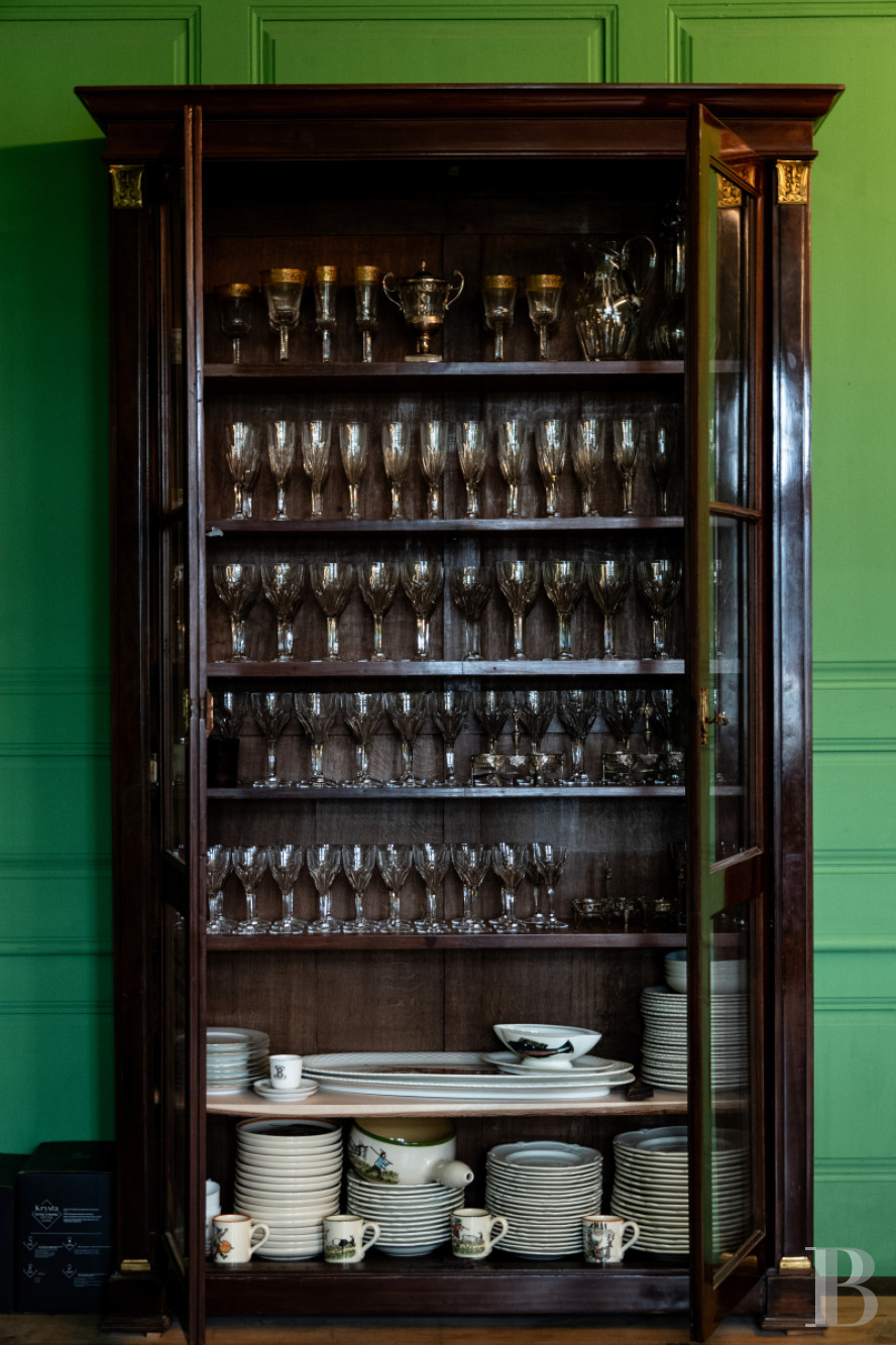 Dans le canton de Vaud, non loin des rives du lac de Neuchâtel, un château des 17e et 18e siècles rénové dans son état d’origine - photo  n°18