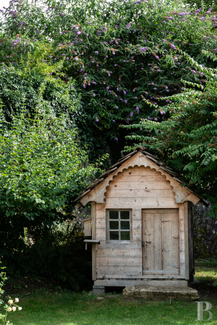 Dans le canton de Vaud, non loin des rives du lac de Neuchâtel, un château des 17e et 18e siècles rénové dans son état d’origine - photo  n°30