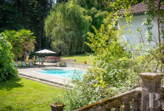 character properties France midi pyrenees   - 21