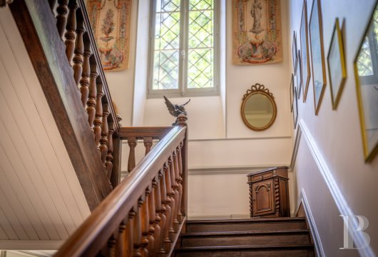 character properties France midi pyrenees   - 15