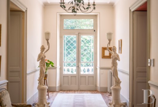 character properties France midi pyrenees   - 7