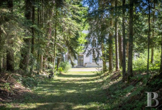 character properties France midi pyrenees   - 27