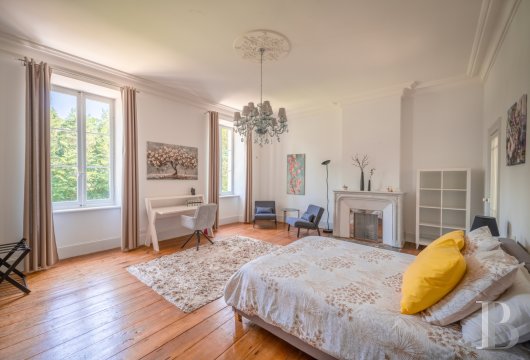 character properties France midi pyrenees   - 19