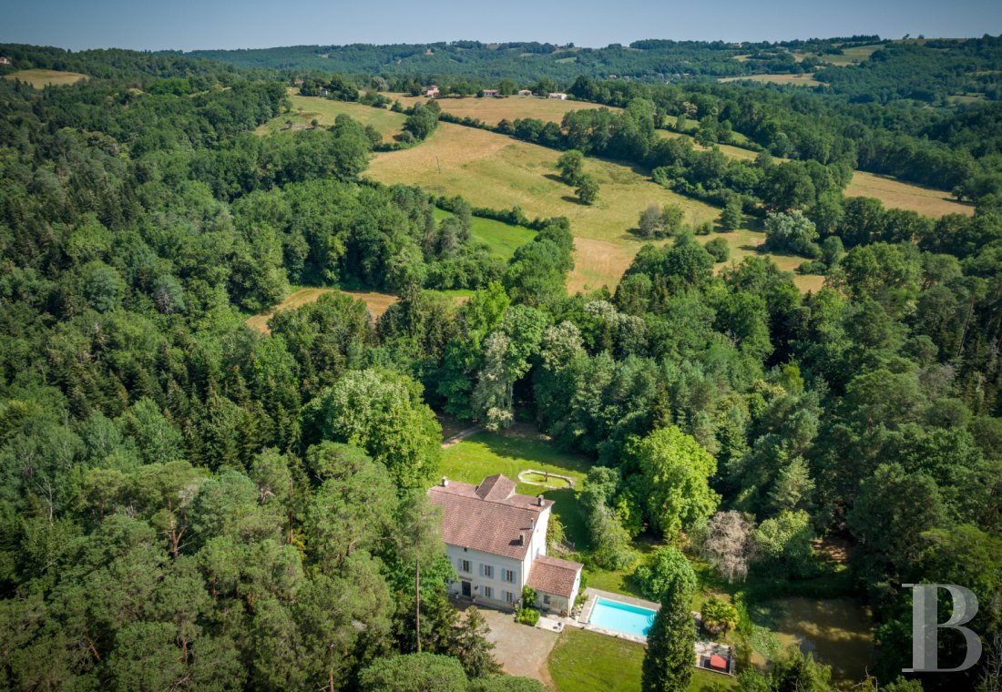 character properties France midi pyrenees   - 2