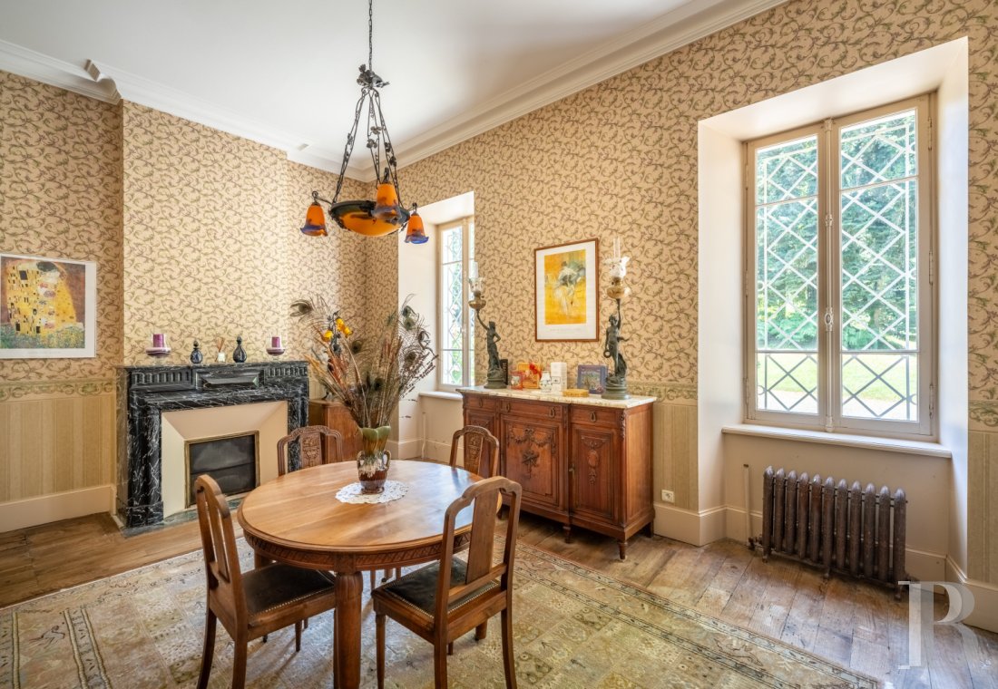 character properties France midi pyrenees   - 10