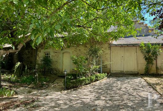 residences and character houses france pays de loire   - 12