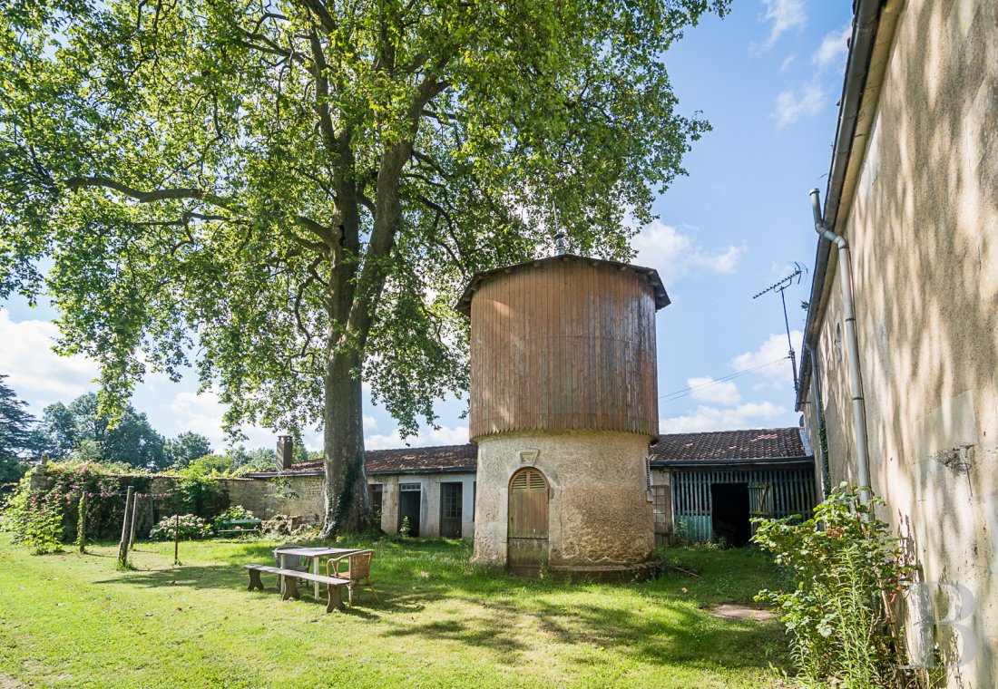 Dans les Deux-Sèvres, au cœur du Poitou, un vaste domaine dédié au maraîchage, à l’artisanat et à la villégiature dans un esprit participatif - photo  n°3