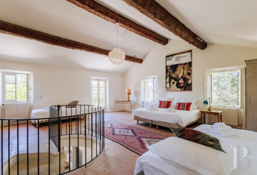 A Provencal farmhouse renovated in keeping with the traditional way of life, not far from Carpentras, in the Vaucluse - photo  n°19