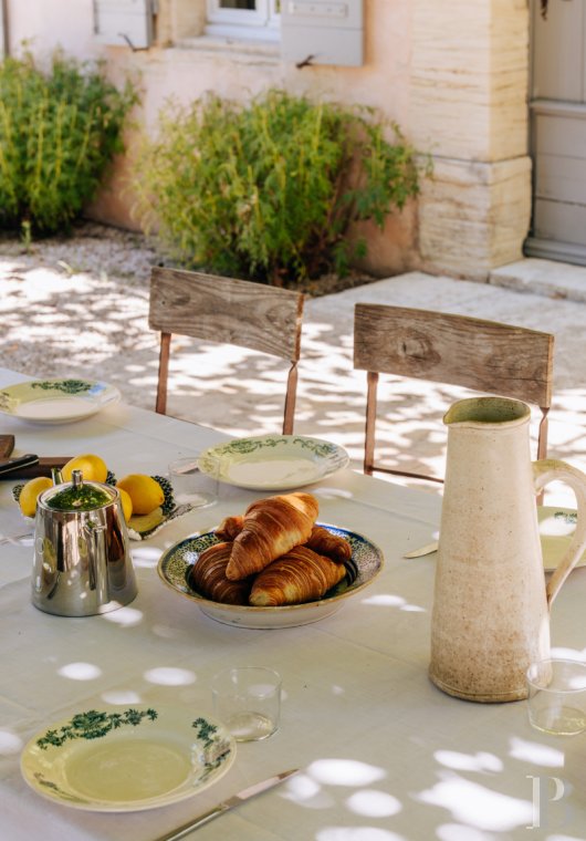 A Provencal farmhouse renovated in keeping with the traditional way of life, not far from Carpentras, in the Vaucluse - photo  n°37