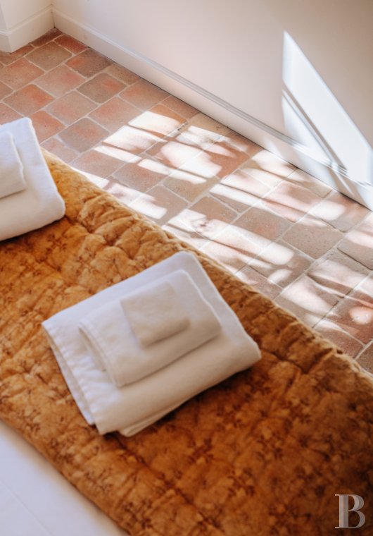 A Provencal farmhouse renovated in keeping with the traditional way of life, not far from Carpentras, in the Vaucluse - photo  n°29