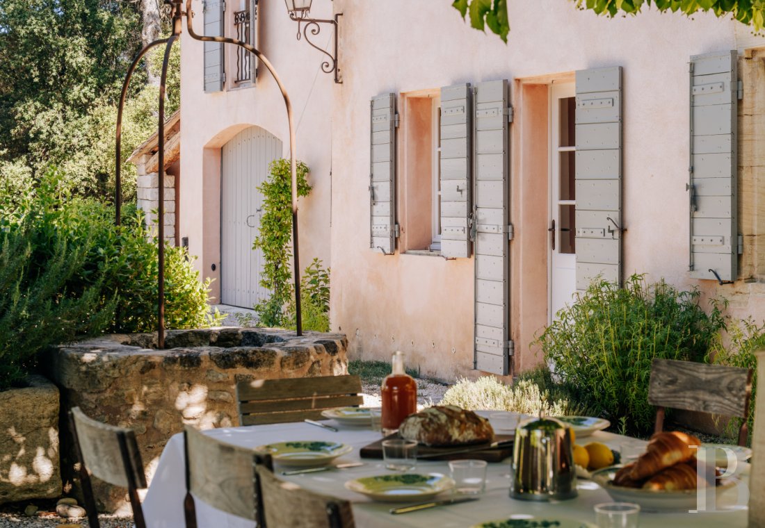 A Provencal farmhouse renovated in keeping with the traditional way of life, not far from Carpentras, in the Vaucluse - photo  n°34