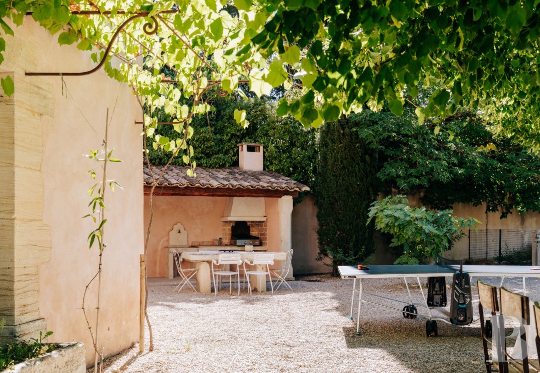A Provencal farmhouse renovated in keeping with the traditional way of life, not far from Carpentras, in the Vaucluse - photo  n°35