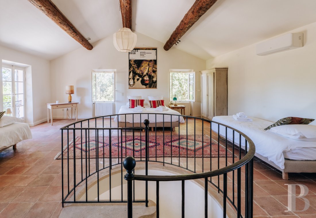 A Provencal farmhouse renovated in keeping with the traditional way of life, not far from Carpentras, in the Vaucluse - photo  n°18