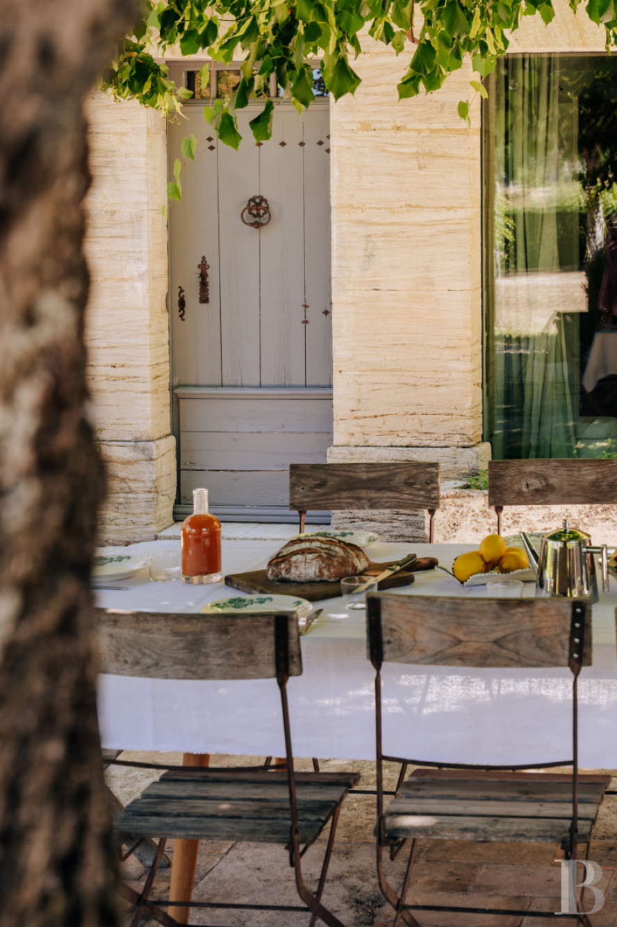 A Provencal farmhouse renovated in keeping with the traditional way of life, not far from Carpentras, in the Vaucluse - photo  n°39