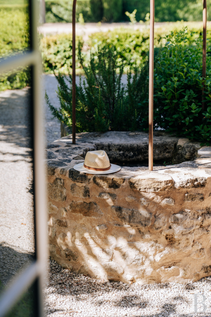 A Provencal farmhouse renovated in keeping with the traditional way of life, not far from Carpentras, in the Vaucluse - photo  n°7