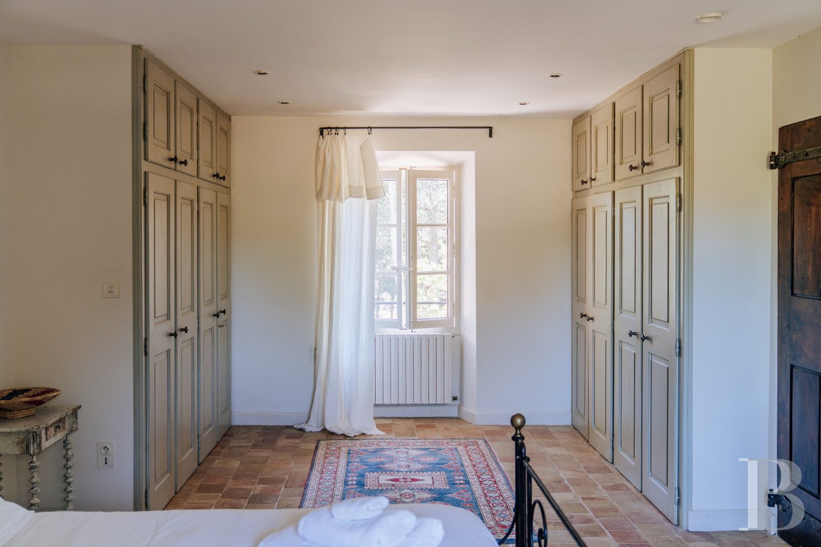 A Provencal farmhouse renovated in keeping with the traditional way of life, not far from Carpentras, in the Vaucluse - photo  n°27