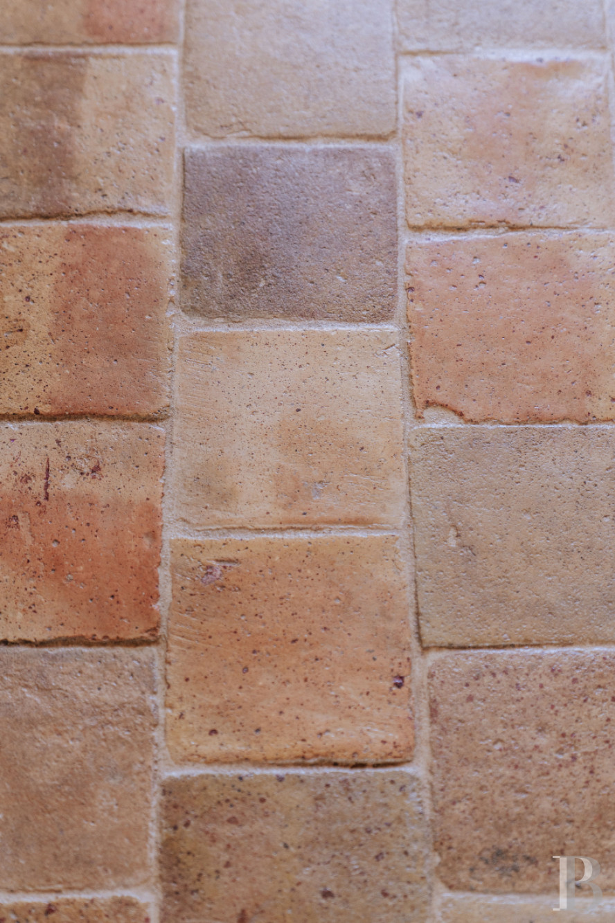 A Provencal farmhouse renovated in keeping with the traditional way of life, not far from Carpentras, in the Vaucluse - photo  n°28