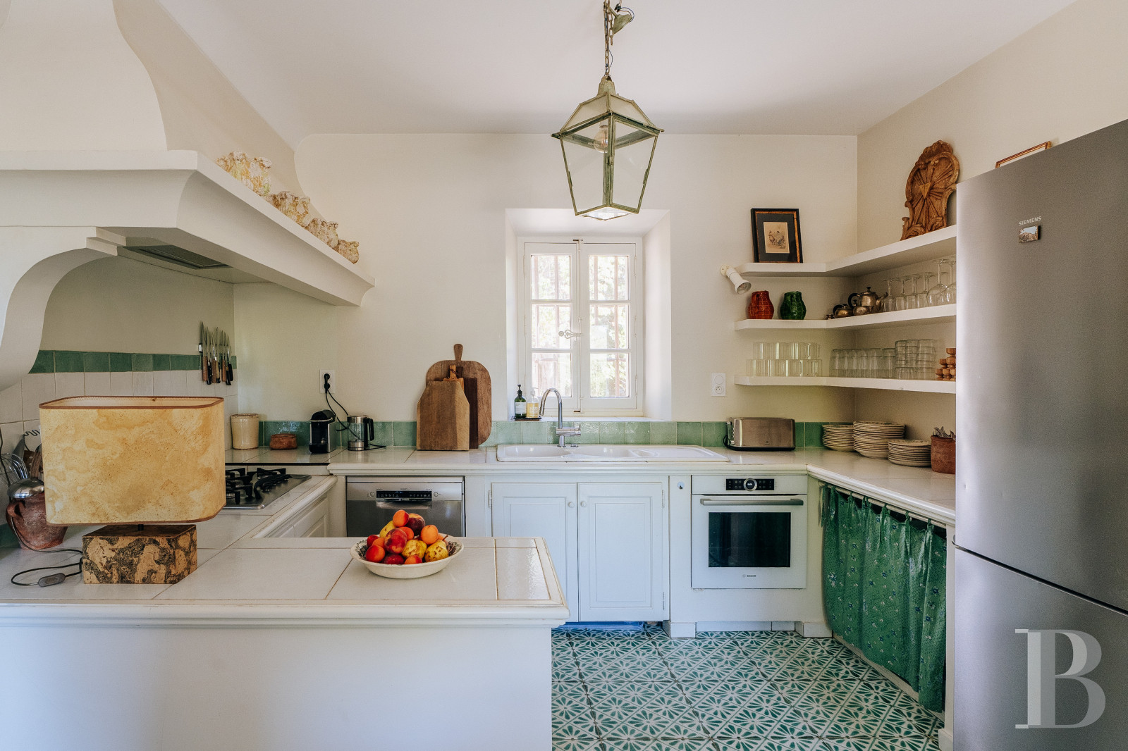 A Provencal farmhouse renovated in keeping with the traditional way of life, not far from Carpentras, in the Vaucluse - photo  n°14