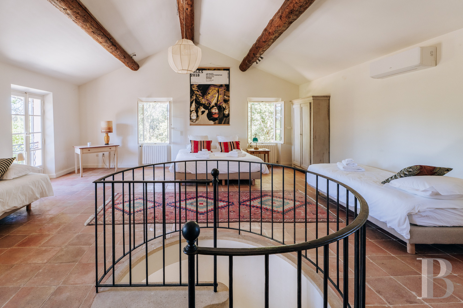 A Provencal farmhouse renovated in keeping with the traditional way of life, not far from Carpentras, in the Vaucluse - photo  n°18