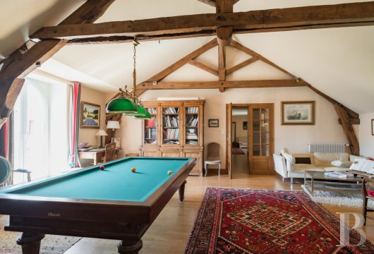 character properties France center val de loire   - 5