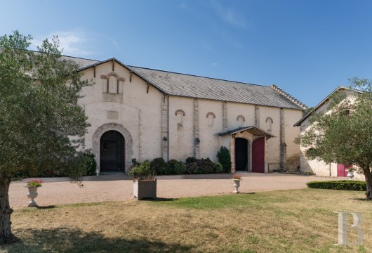 character properties France center val de loire   - 8